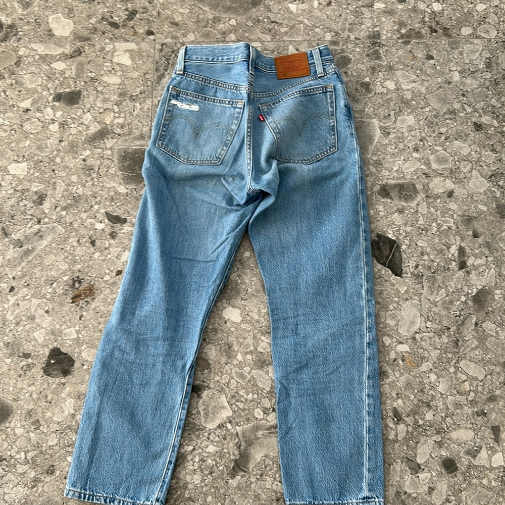 Levi’s 501 W24 L26 - Picture 2 of 2